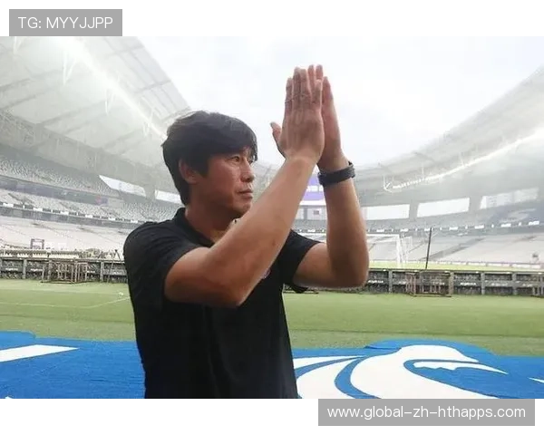 中超8月颁奖 蓉城主帅锋霸双双获赞，中超冠军颁奖嘉宾名单